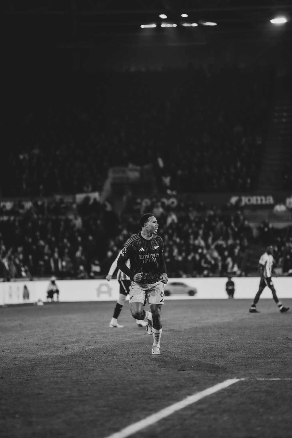 Footballeur célébrant sur le terrain
